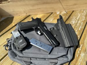 Kimber 1911 Custom LW, 45ACP, Pistol Bundle,with 3 Mags, Holsters,and Range Bag