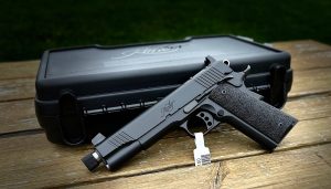 Kimber Custom LW, Black, Optics Ready, .45ACP, 5", Threaded Barrel,8+1