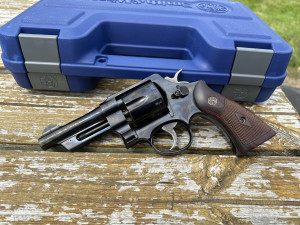 SMITH & WESSON 20 LIMITED EDITION .357mag 4" revolver