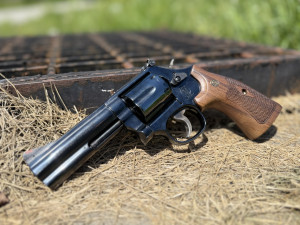 Smith and Wesson Model 586 Classic .357 Mag 4" Barrel 6 Rounds